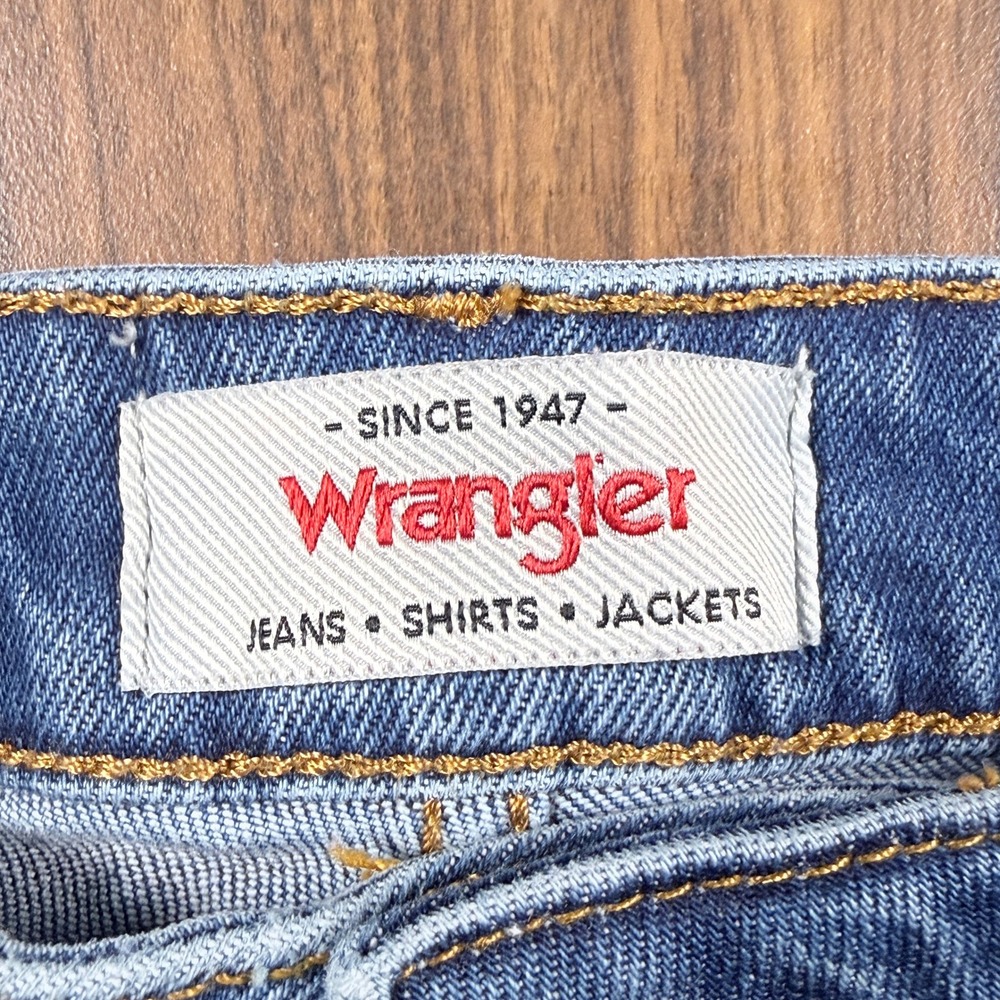 Wrangler High Rise Bold Bootcut Jeans Size 12x32 Medium Wash Blue Denim - Picture 5 of 7